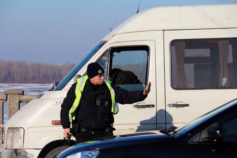 На Новом мосту за рулем умер водитель маршрутки (ФОТО) 5