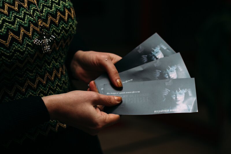 Девушки в масках, конкурсы и алкоголь: в Днепре прошел допремьерный показ "50 оттенков темного" (ФОТО) 17