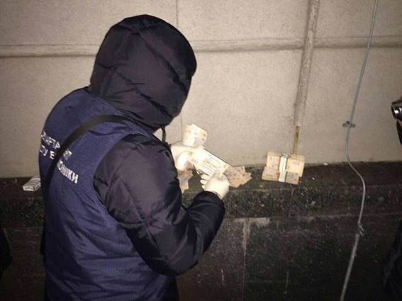 В Днепре чиновник Госгеокадастра попался на взятке в 364 тысячи гривен (ФОТО) 4