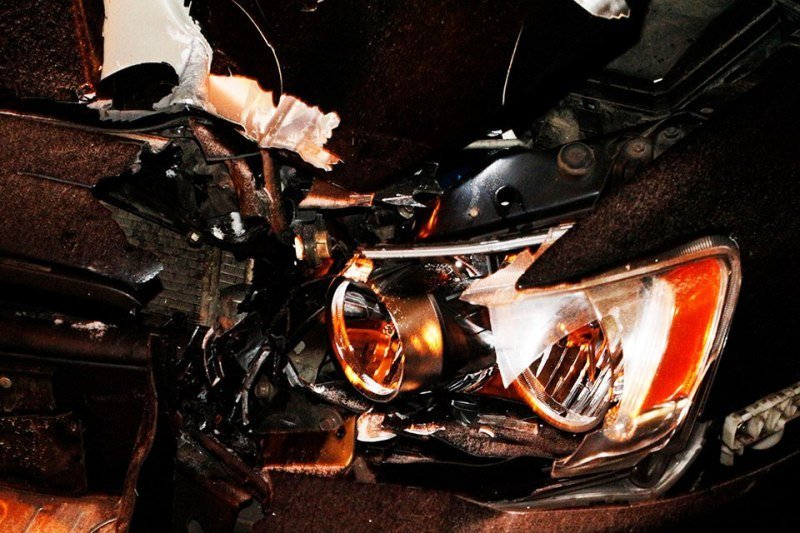 В Днепре под Амурским мостом легковушка столкнулась с Лоцманом  (ФОТО) 7