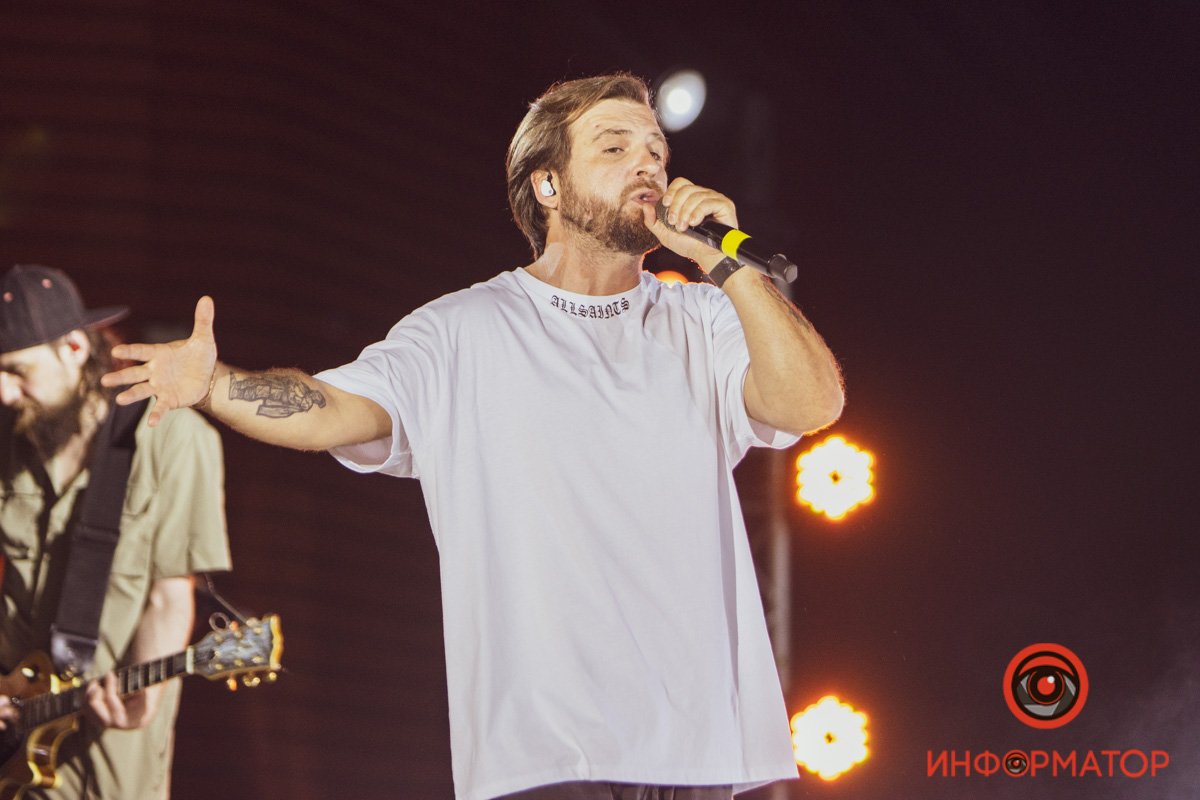 Фронтмен Сергей Тачинец Фронтмен Сергей Тачинец