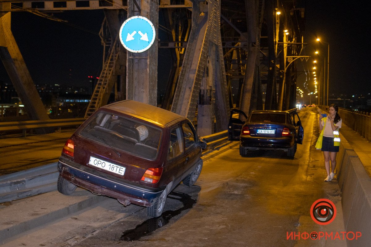 На место уже приехал эвакуатор На место уже приехал эвакуатор