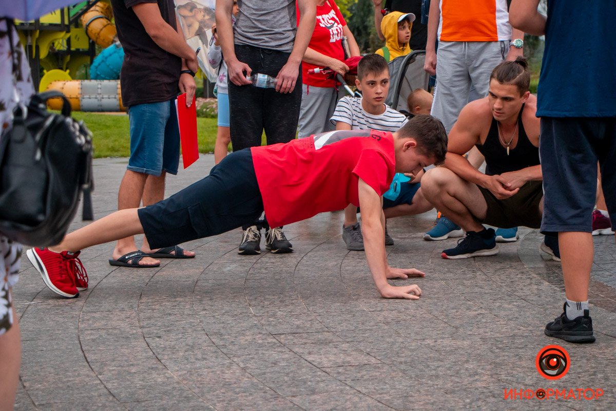 Отжимания от пола