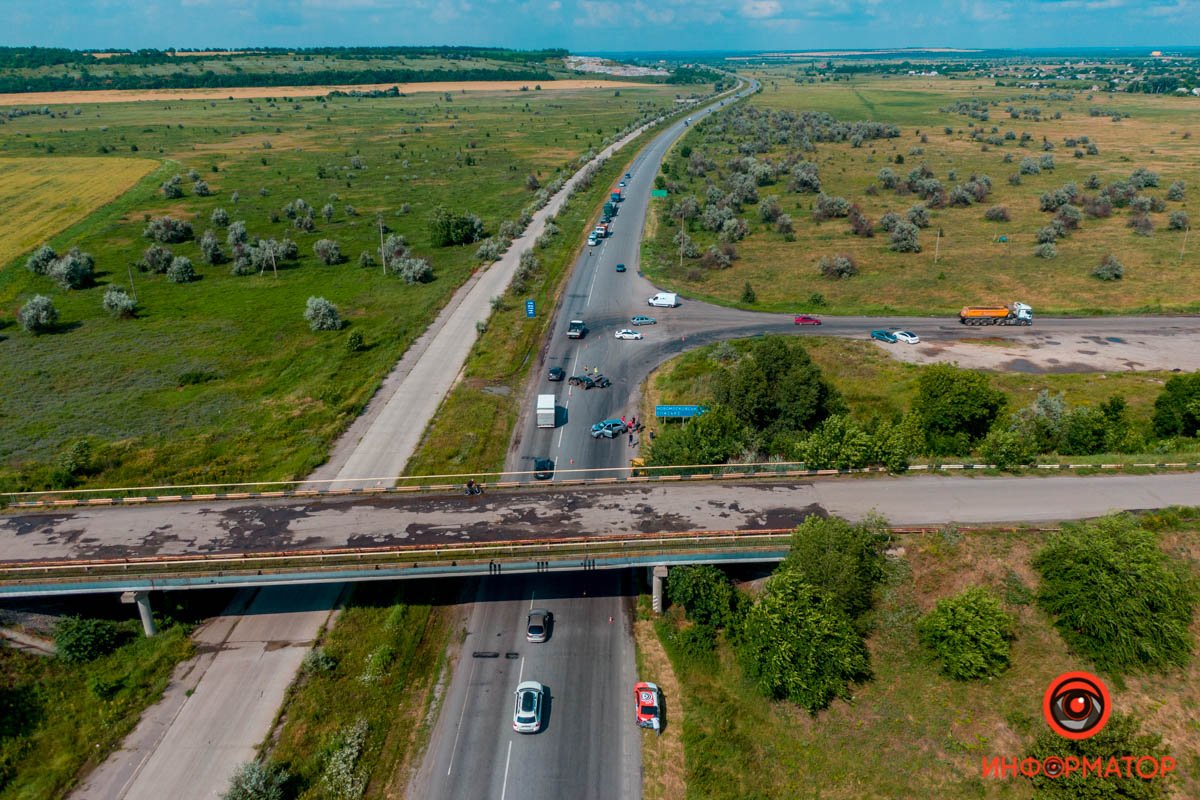 Троих человек доставили в больницу