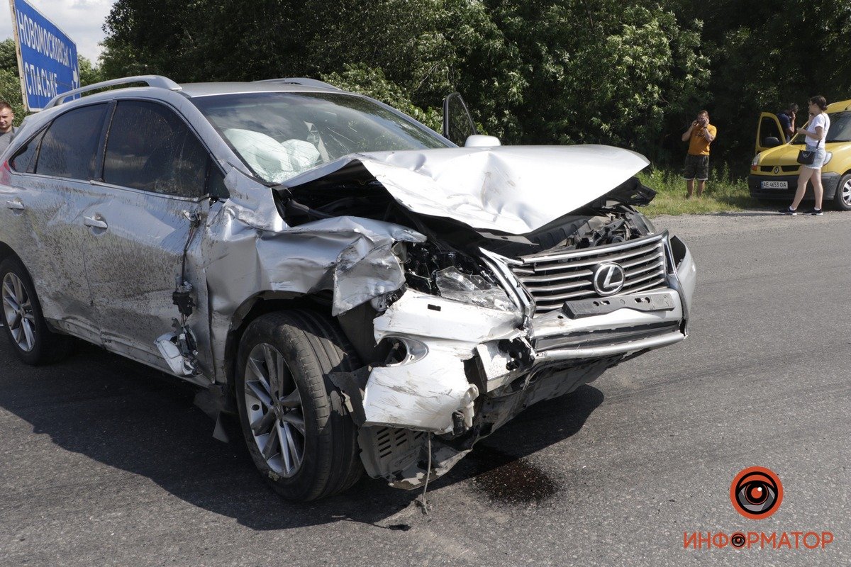 В Lexus никто не пострадал