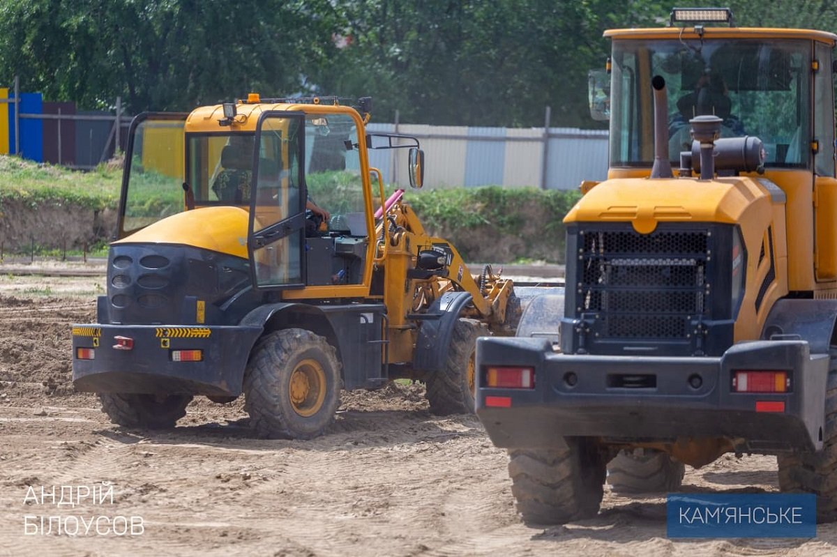 В Каменском возобновили строительство ледовой арены 2