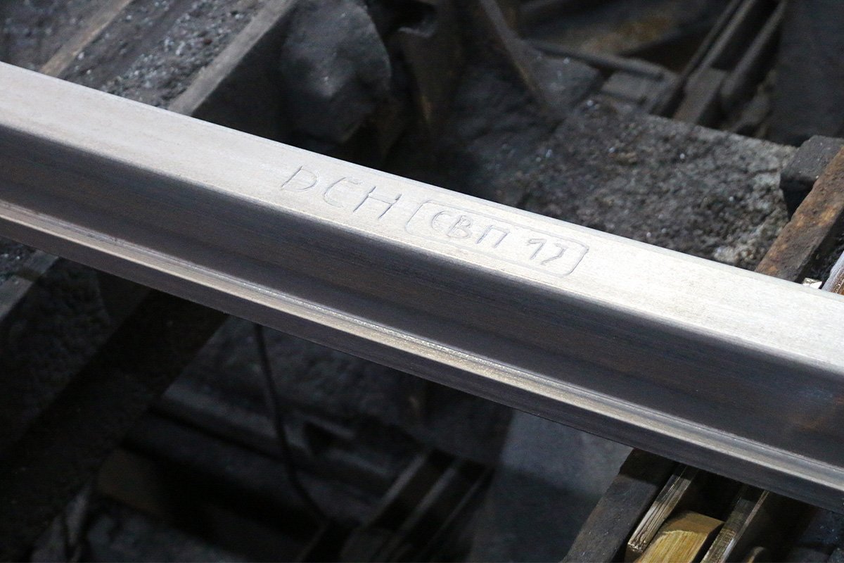 Днепровский металлургический завод группы DCH Александра Ярославского освоил производство шахтной стойки СВП-17 Днепровский металлургический завод группы DCH Александра Ярославского освоил производство шахтной стойки СВП-17