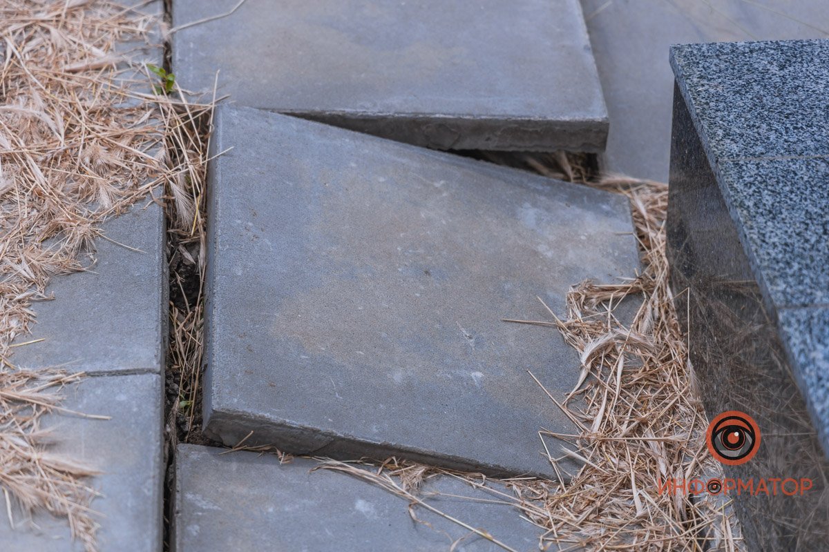 В Днепре мемориал чернобыльцам от Вилкула проваливается под землю 5