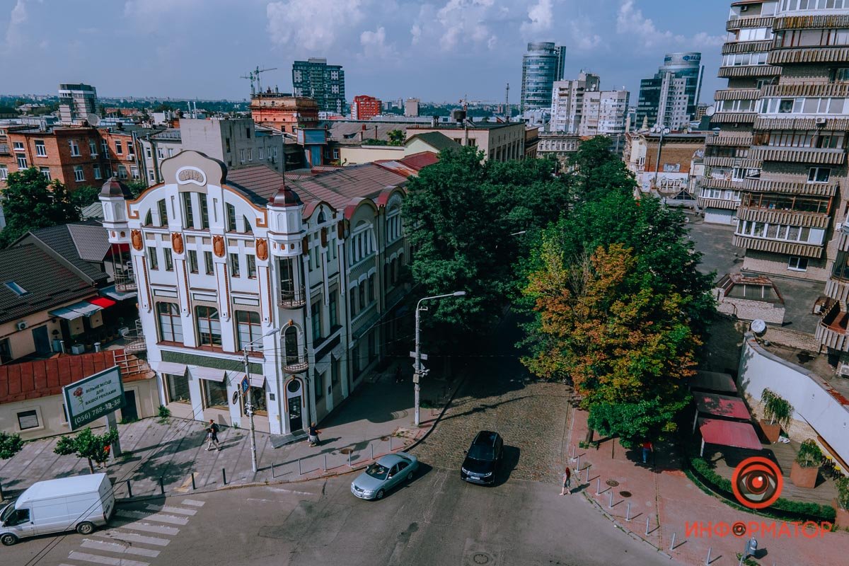 Почему не Либкнехта и кто такой Грушевский: где в Днепре находится «площадь Массовых действ» 8