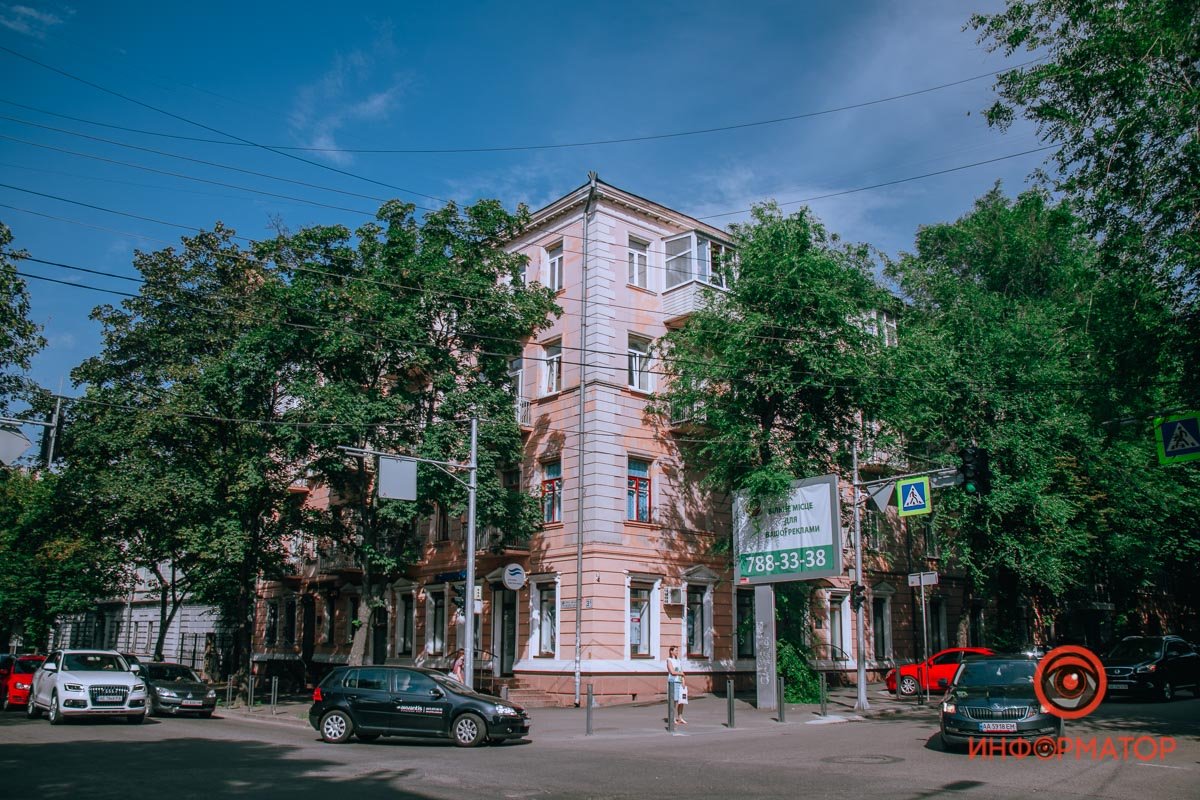 Почему не Либкнехта и кто такой Грушевский: где в Днепре находится «площадь Массовых действ» 16