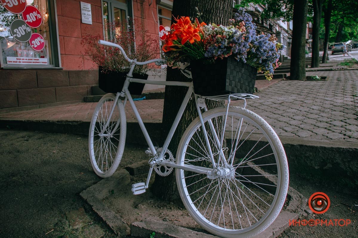 Почему не Либкнехта и кто такой Грушевский: где в Днепре находится «площадь Массовых действ» 25