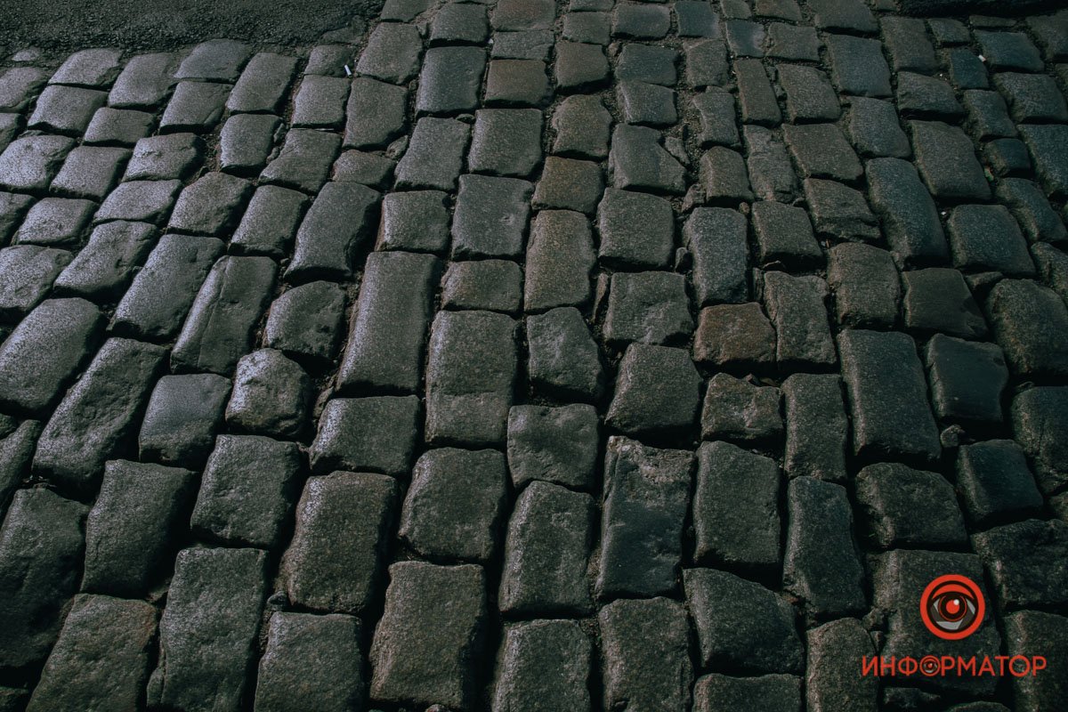 Почему не Либкнехта и кто такой Грушевский: где в Днепре находится «площадь Массовых действ» 27