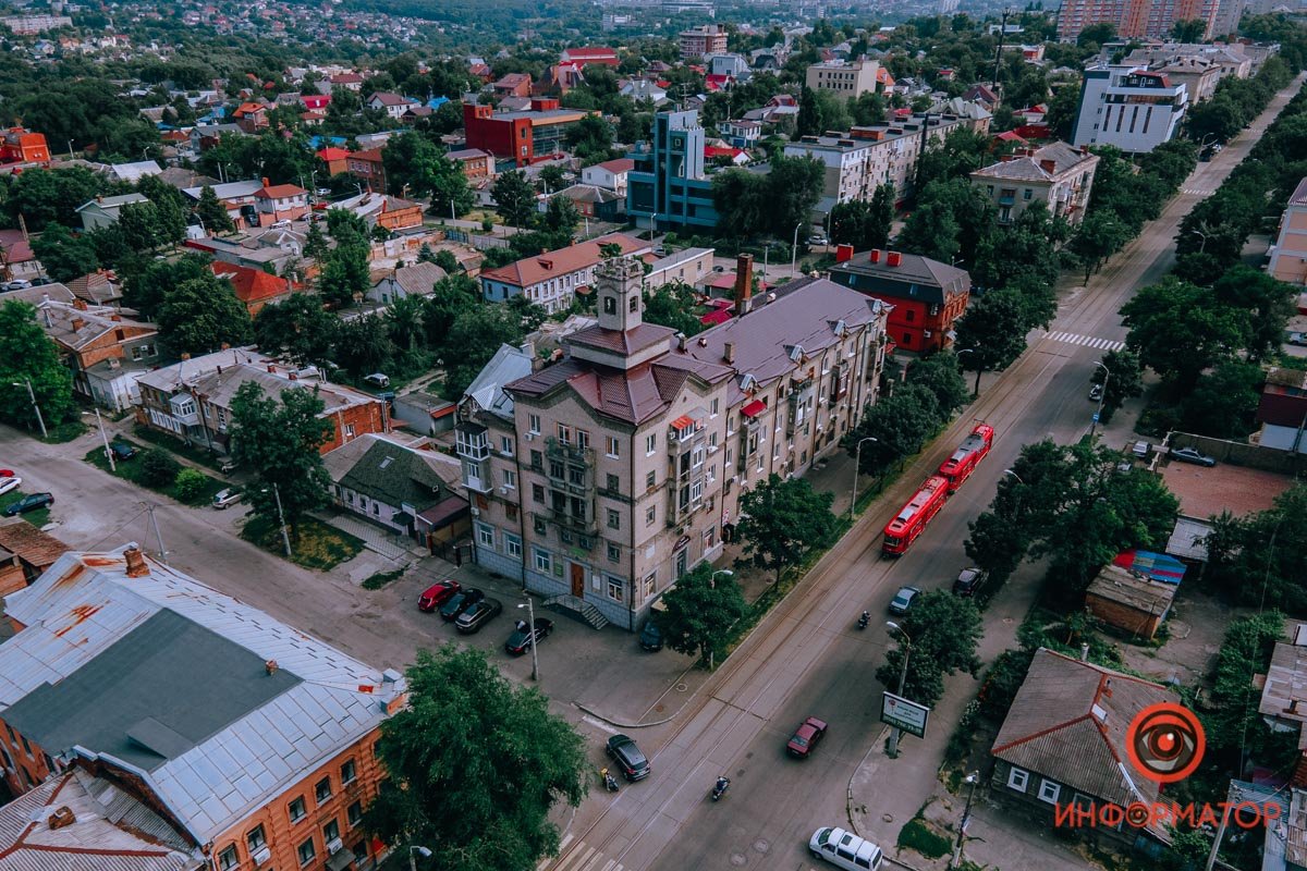 Почему не Либкнехта и кто такой Грушевский: где в Днепре находится «площадь Массовых действ» 40