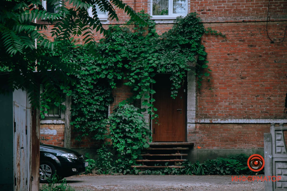 Почему не Либкнехта и кто такой Грушевский: где в Днепре находится «площадь Массовых действ» 46