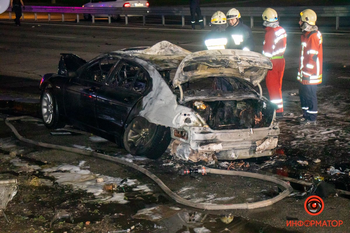 Потушили BMW очевидцы Потушили BMW очевидцы