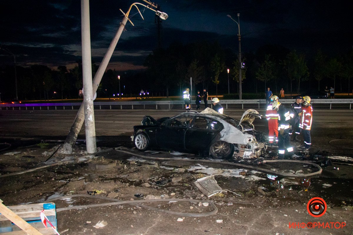 В BMW пострадали 5 человек В BMW пострадали 5 человек