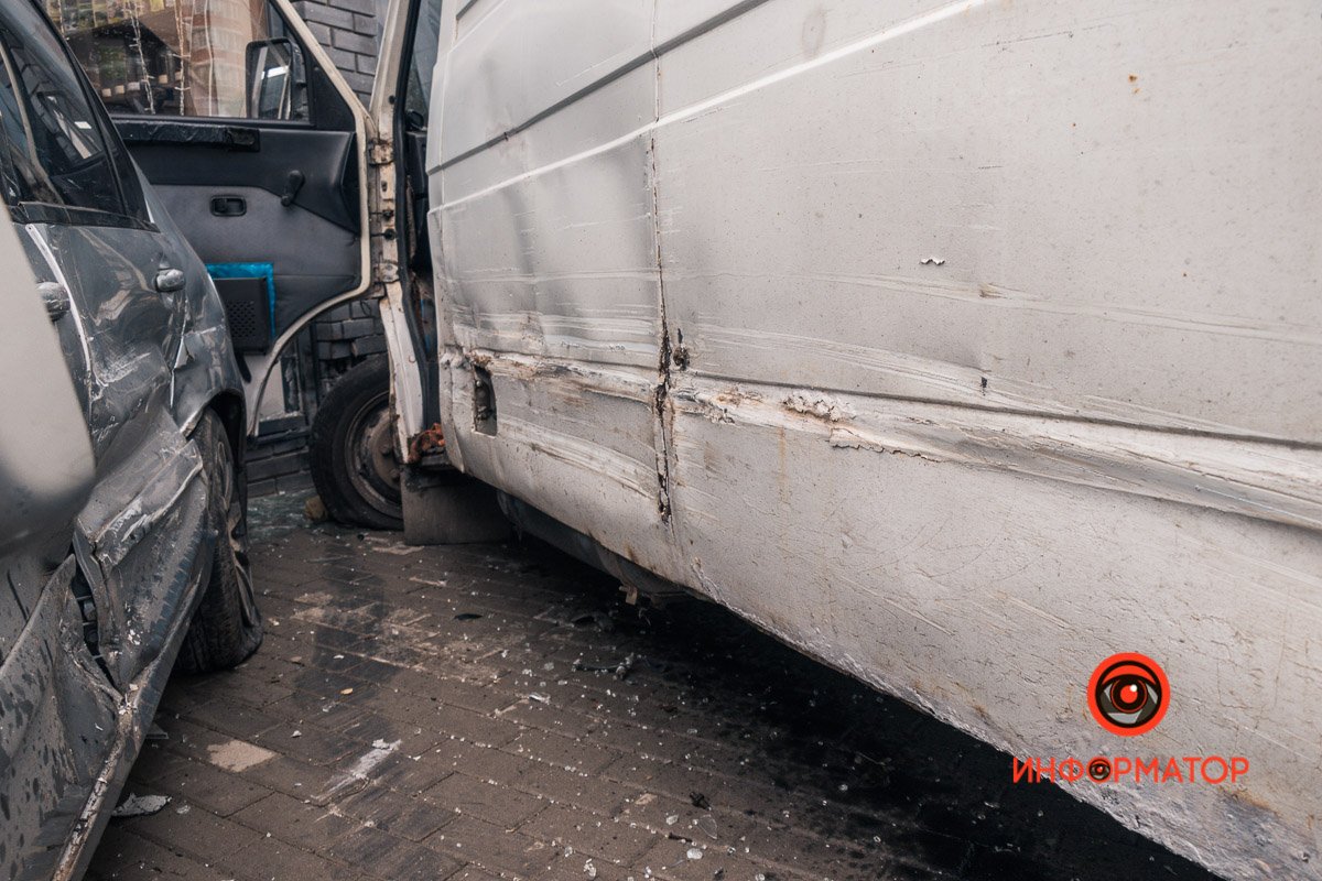 По предварительной информации, водителю Iveco стало плохо  По предварительной информации, водителю Iveco стало плохо