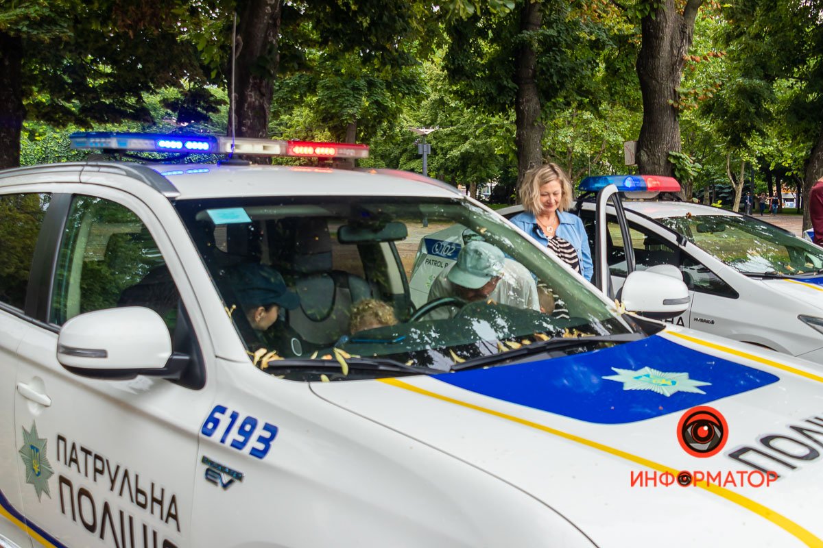 Водителя не видно, но он есть