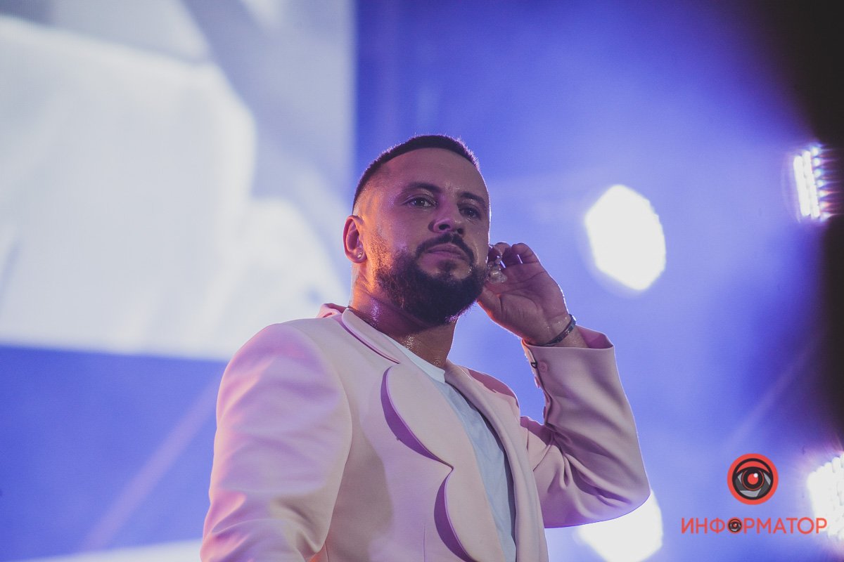 Между композициями