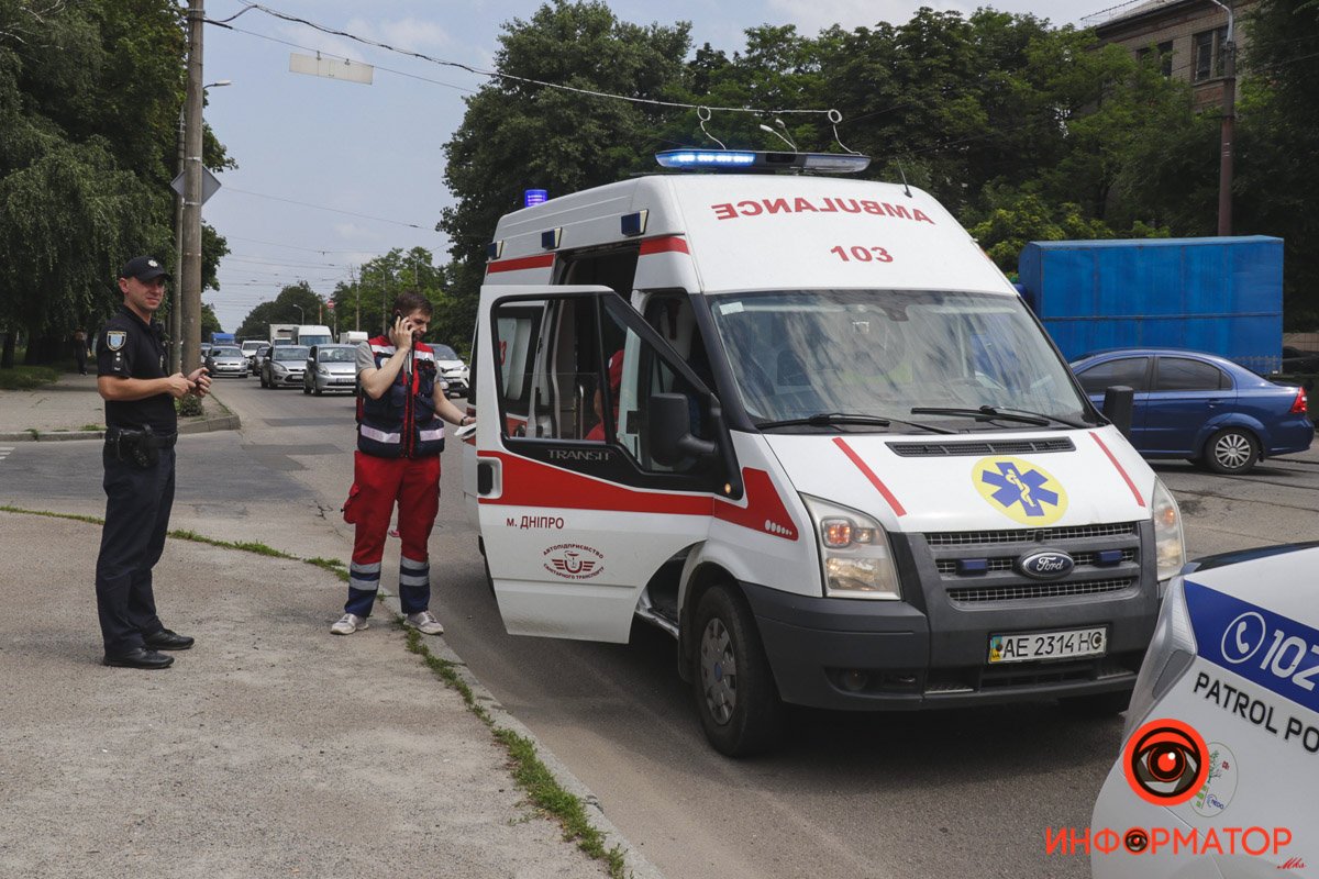 В результате пострадал врач