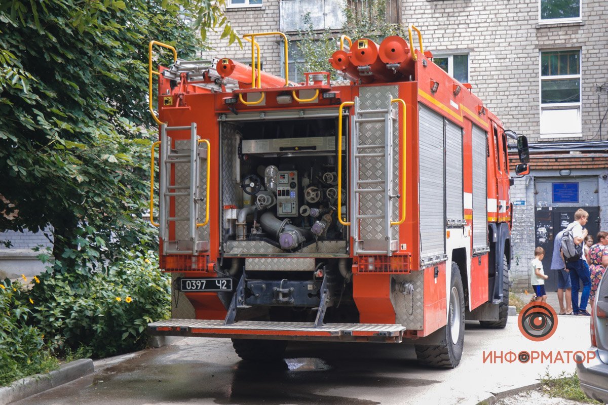 На место прибыли спасатели