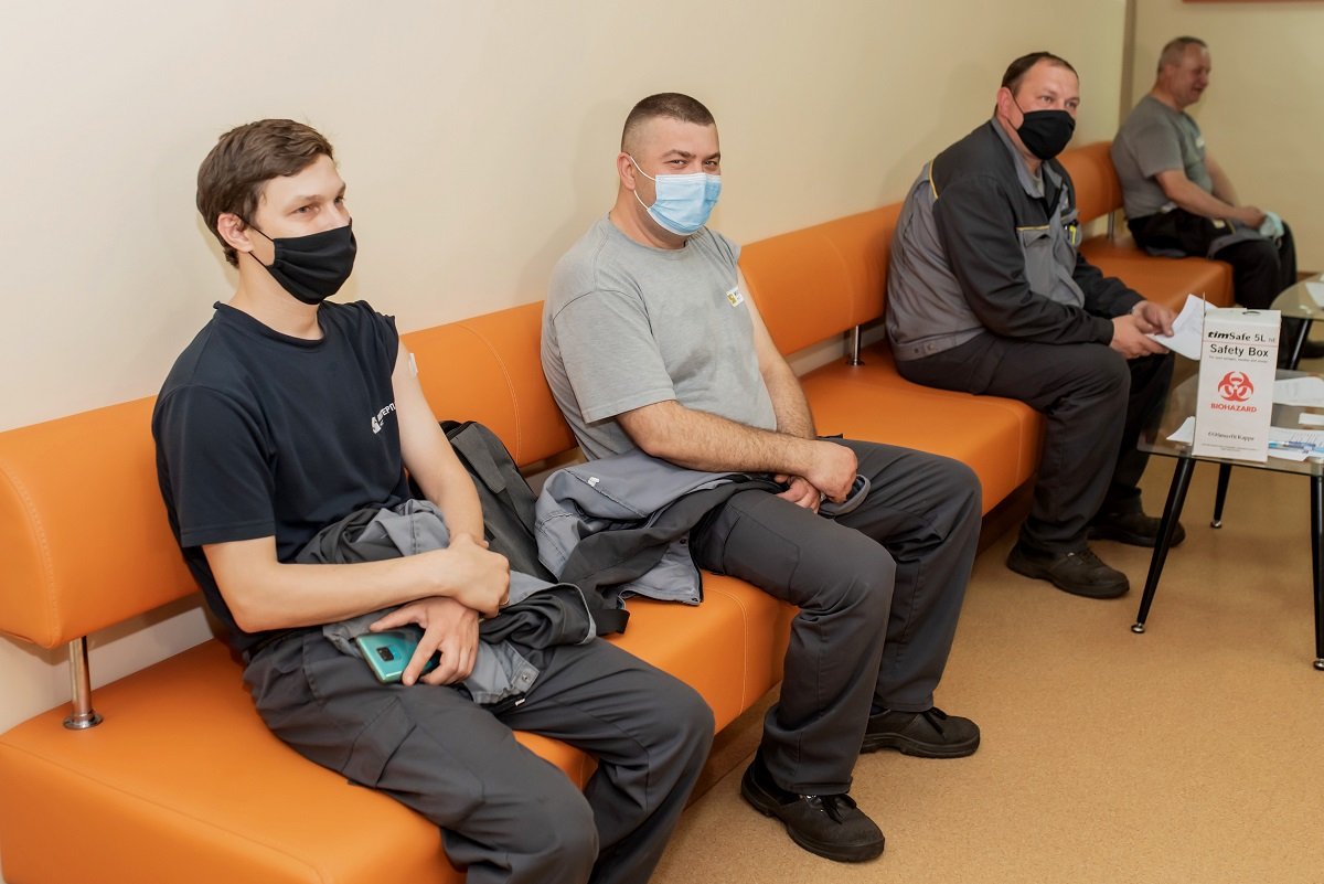 ИНТЕРПАЙП продолжает массовую вакцинацию сотрудников против COVID-19 4