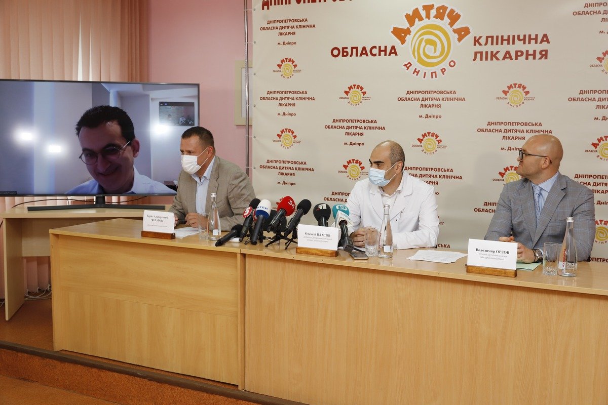 Лучшие врачи из США будут бесплатно лечить детей в Днепре 9