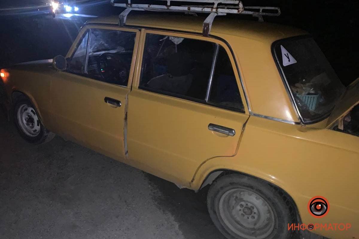 ВАЗ начал поворачивать налево ВАЗ начал поворачивать налево