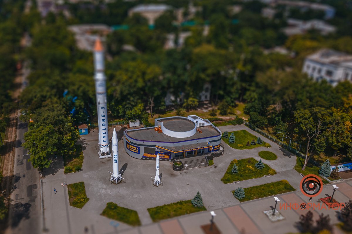 Ребенок любит ракеты, у него даже есть своя коллекция Ребенок любит ракеты, у него даже есть своя коллекция