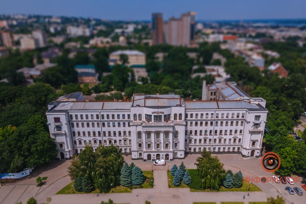 Долго мучался с конструктором, чтобы построить этот домик Долго мучался с конструктором, чтобы построить этот домик