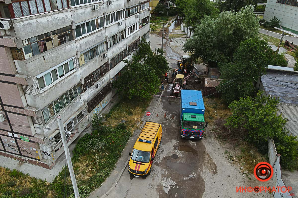 На Рубиновой прорвало газовую и водную трубы На Рубиновой прорвало газовую и водную трубы