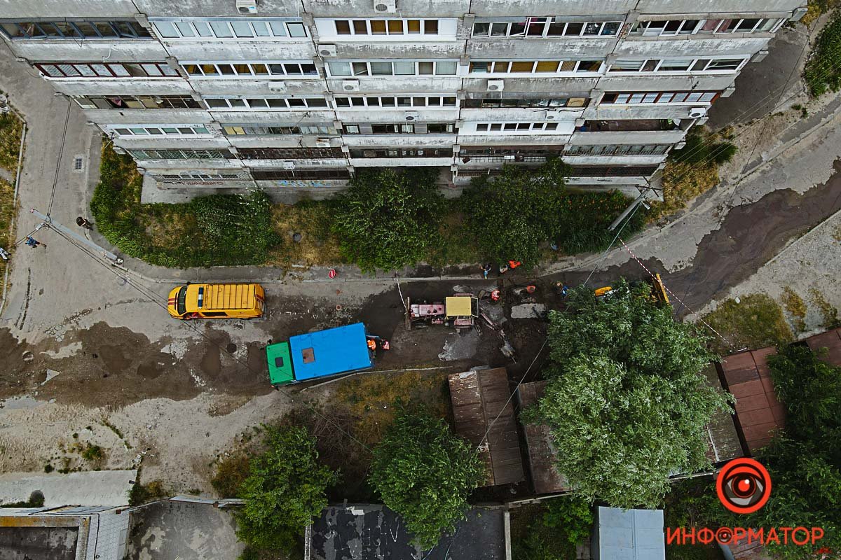 Порыв произошел в районе дома №8 Порыв произошел в районе дома №8