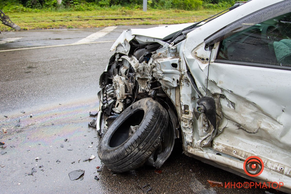 Тройная авария с грузовиком возле "Коксохима" в Днепре: образовалась большая пробка 7