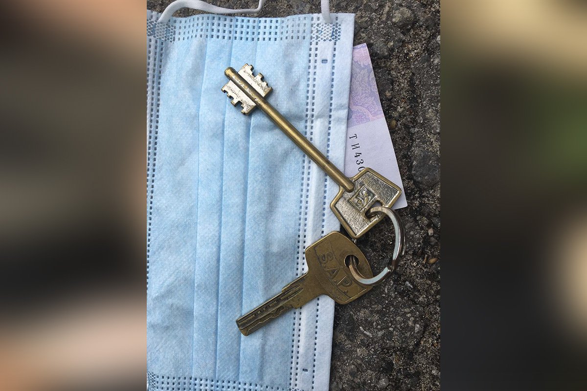 В Днепре на Святослава Храброго нашли тело мужчины: помогите опознать 1