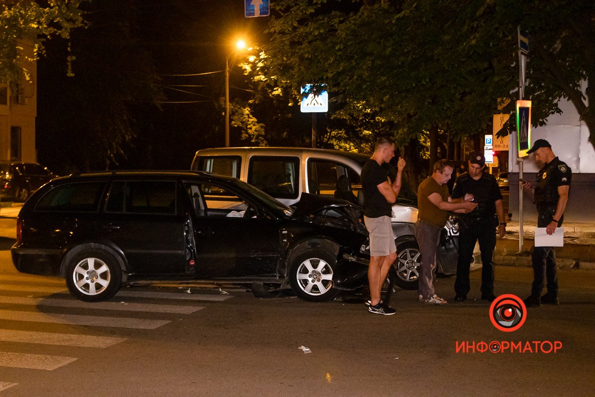 Водитель Skoda получил травму руки и легкую черепно-мозговую травму