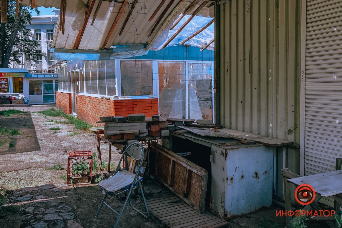 Продавцы предполагают, что Троицкий не закроют Продавцы предполагают, что Троицкий не закроют