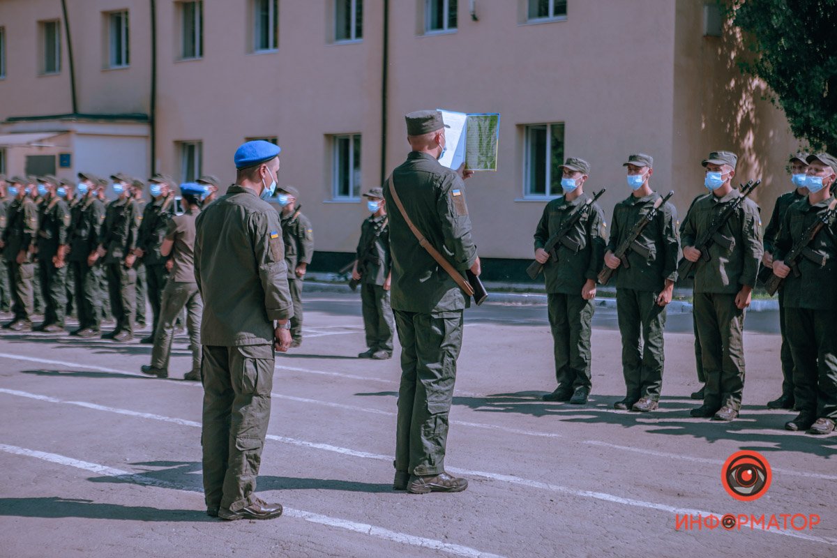 К сожалению, из-за карантинных ограничений, семьи участников события присутствовать не смогли