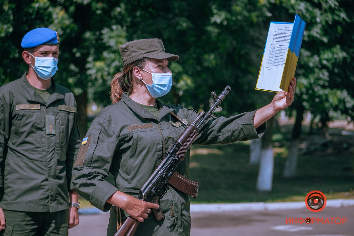 Принимают присягу