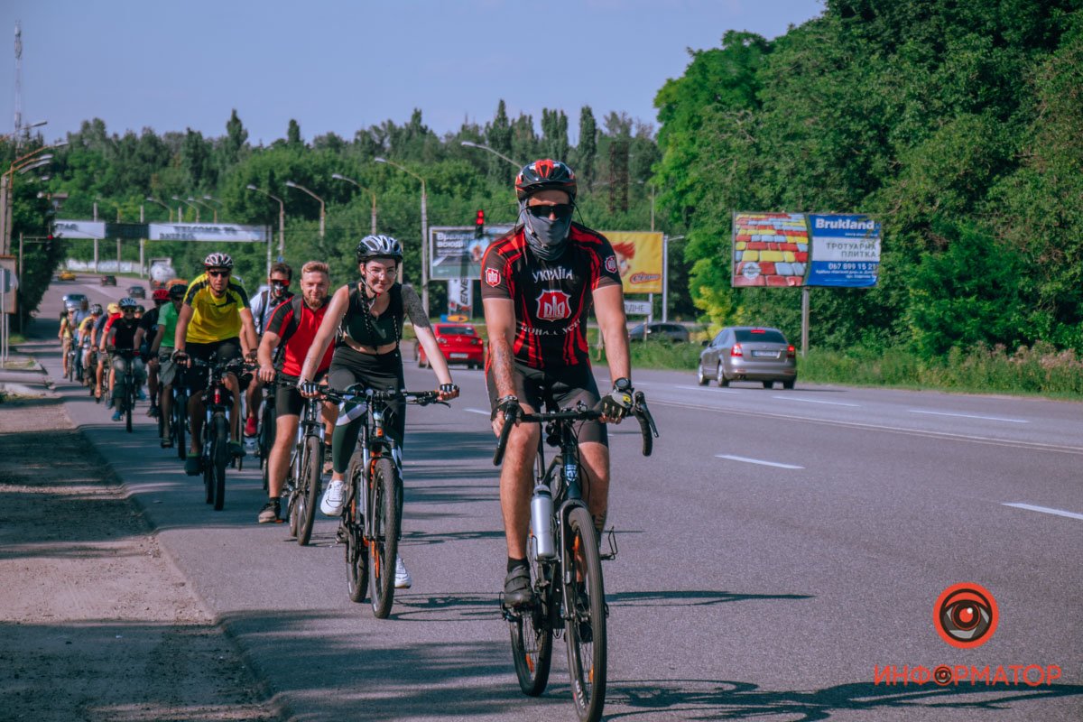 Велосипеды в ряд