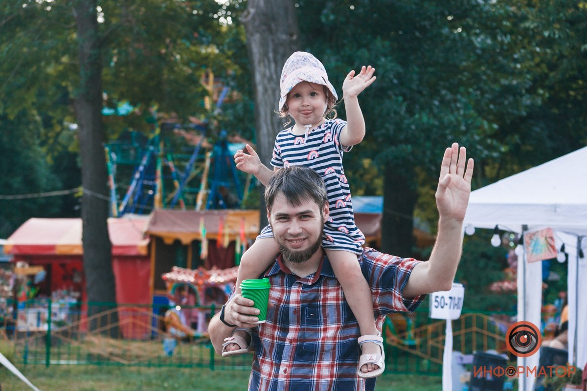 Улыбаемся и машем Улыбаемся и машем