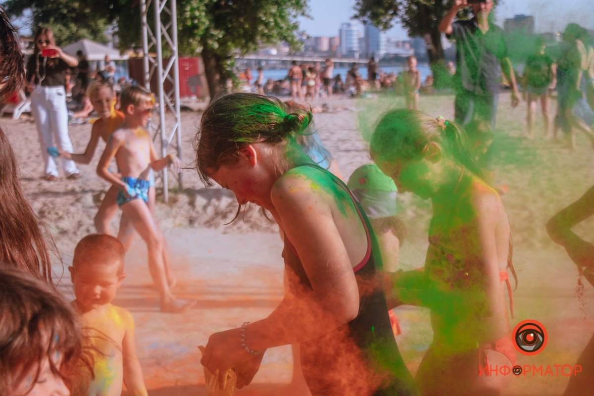 Родителям потом придется долго отстирывать Родителям потом придется долго отстирывать