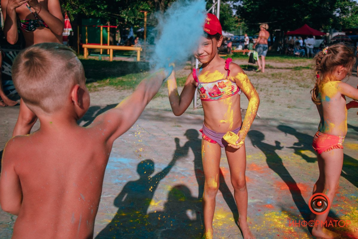 Не попадите краской в объектив Не попадите краской в объектив