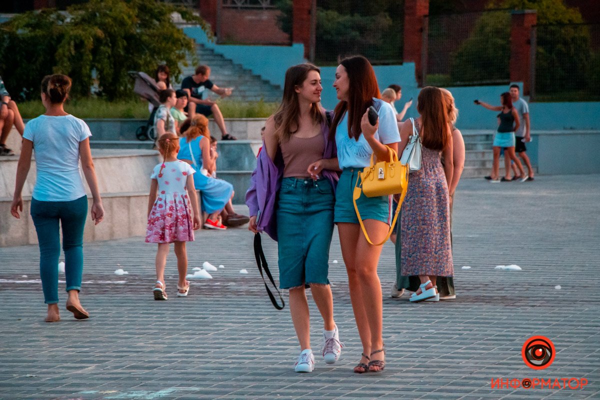 Началось все еще в 17:00