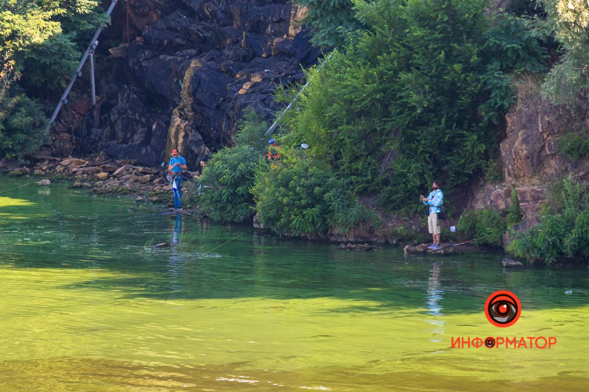 Социальная дистанция даже тут
