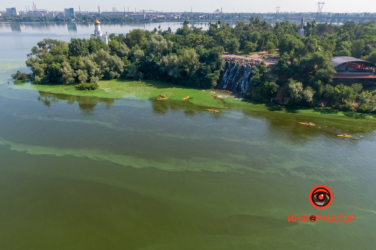 А вот водопад красивый!