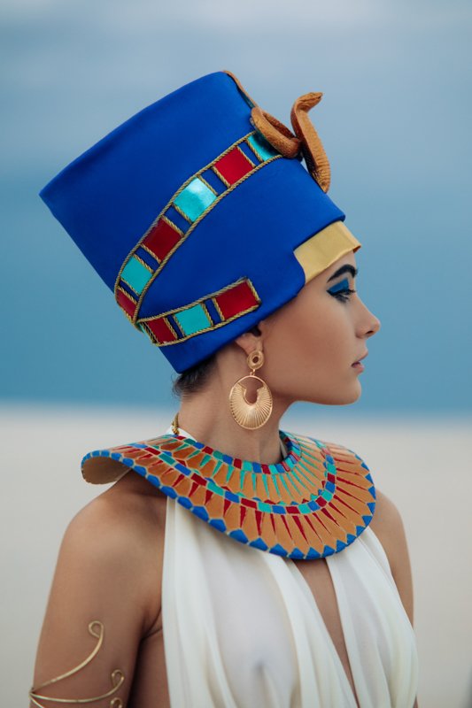 В песках Днепропетровской области заметили Нефертити