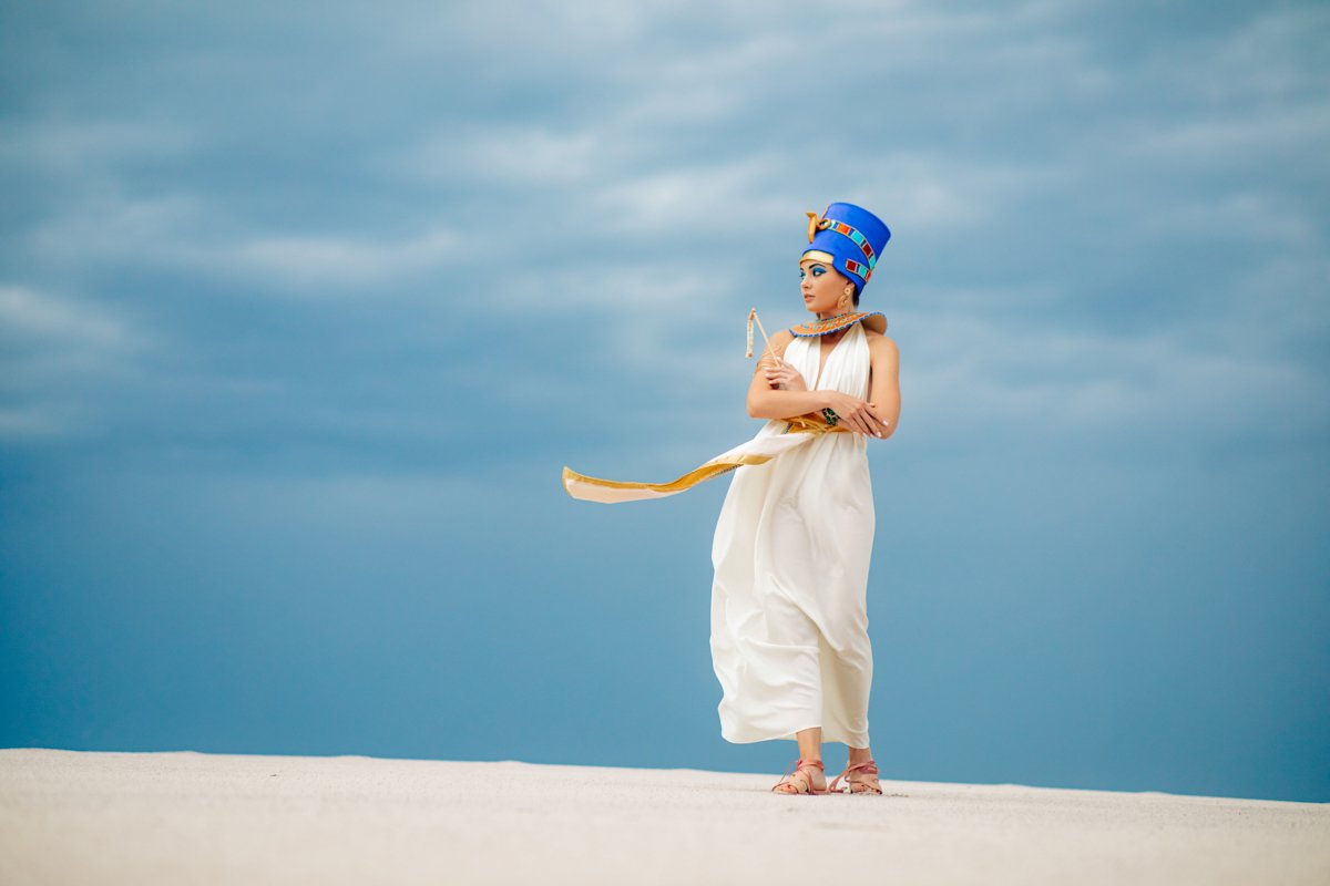 Контрастирует с небом