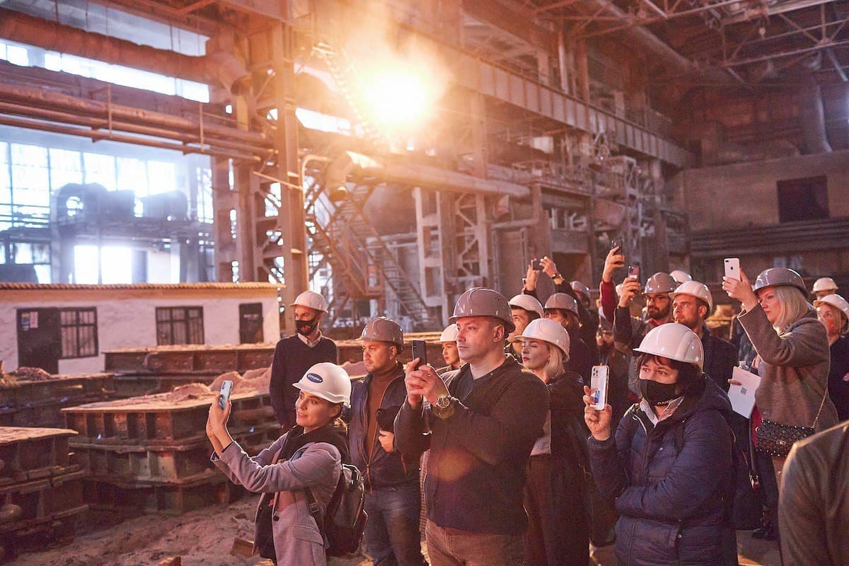 За 8 проектов участникам показали уже почти 50 производств