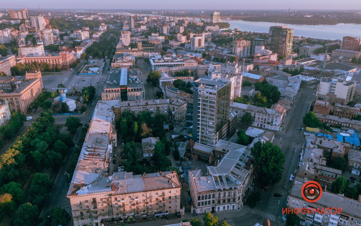 Как думаете, вписался во внешний вид города? Как думаете, вписался во внешний вид города?
