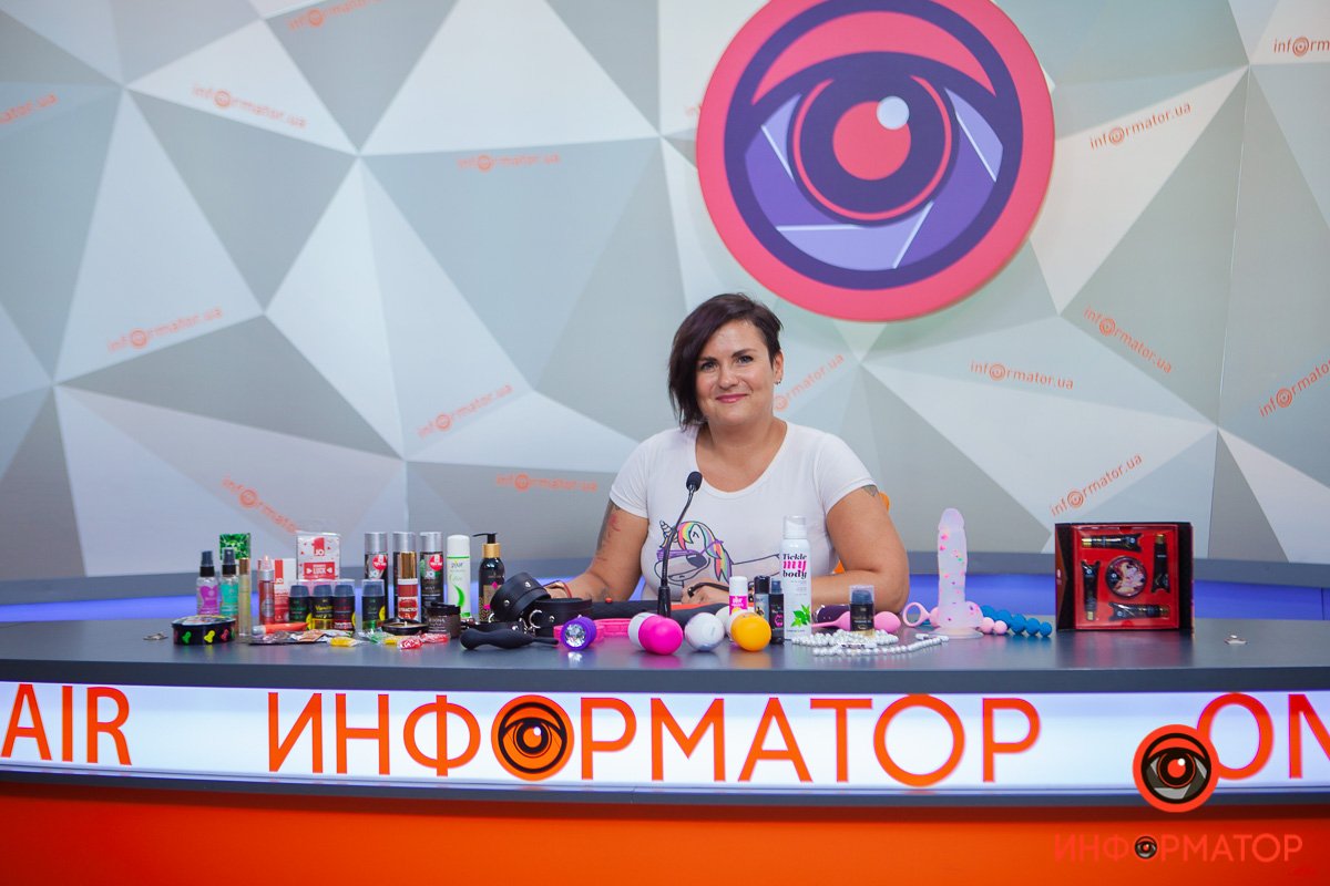 В лектории Информатора прошли лекции о том, как защитить близких от наркотиков, а также о выборе секс-гаджета 2